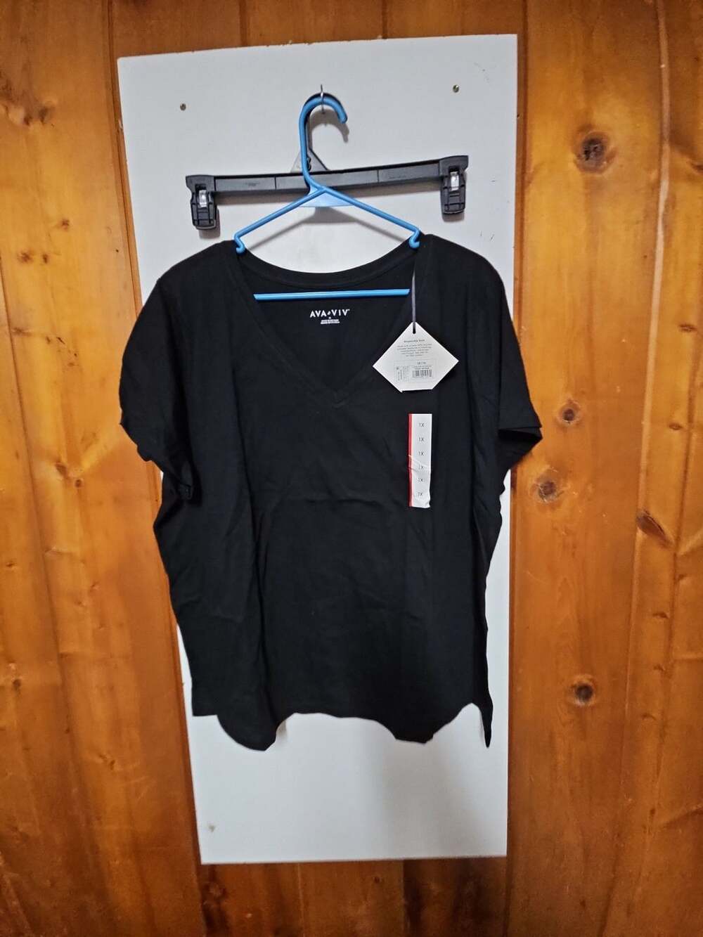 (474) Ava & Viv V-Neck T-Shirt Size 1X Black